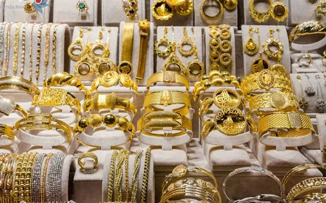 الذهب الآن في مصر… 922.5 جنيهًا لعيار 18