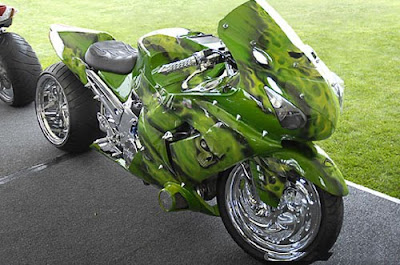 sport motorcycle airbrush