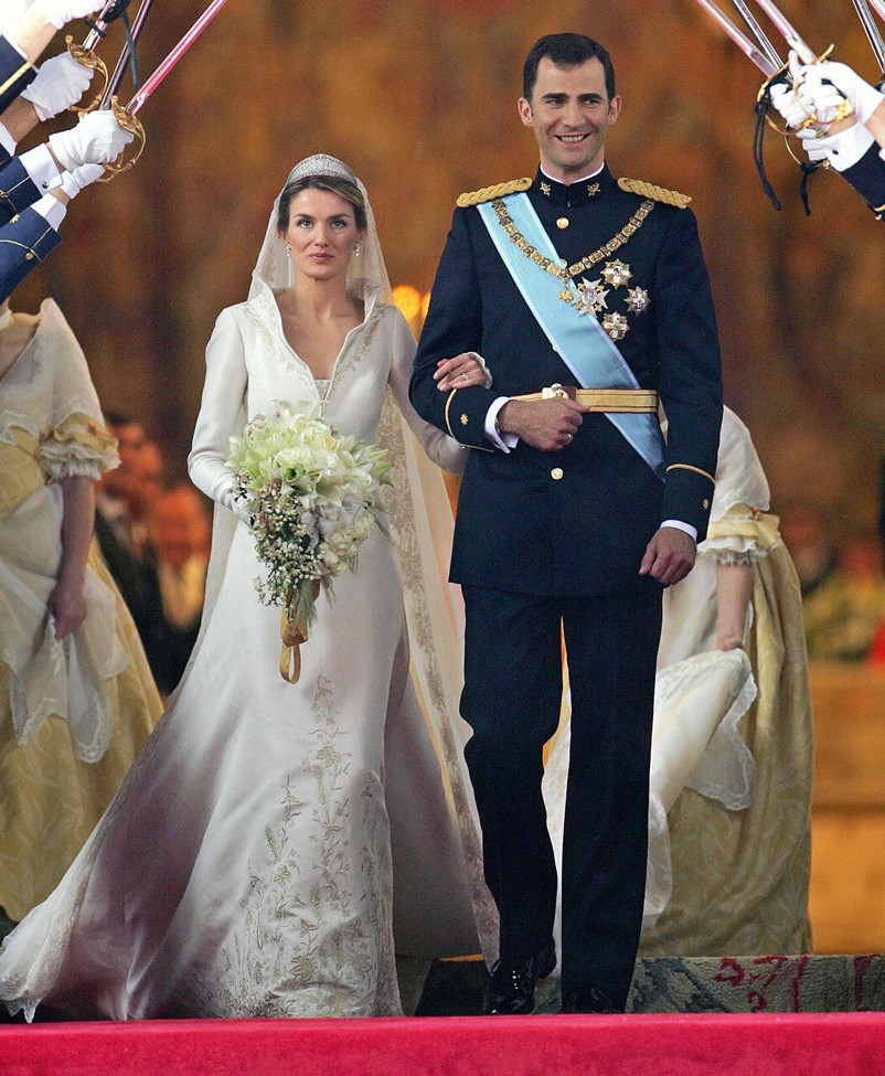 One very notable omission Princess Letizia's wedding dress