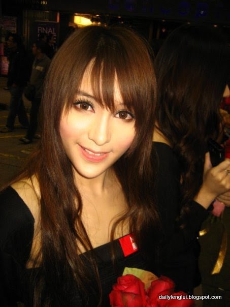 Mia Chan (陳靜儀) Mia Chan (陳靜儀)