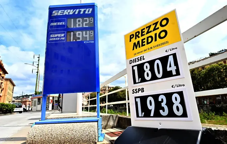 Prezzo medio dei carburanti