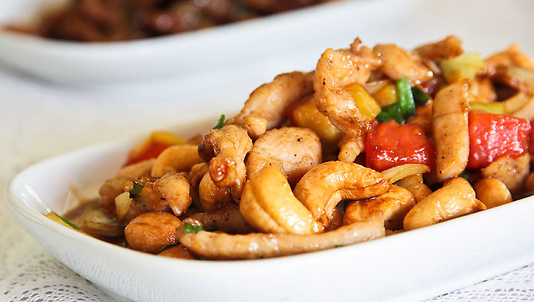 Thai Food Recipe .. You can do : Gai Pad Med Mamuang ...