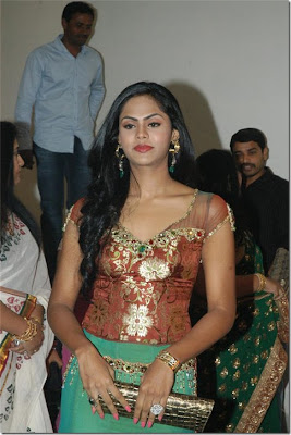 hot Karthika Nair