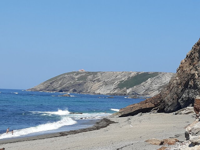 Playa de La Vallina hacia el Este