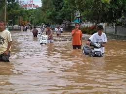 KUMPULAN FOTO BANJIR BANDANG MANADO 2014 Gambar Bencana  