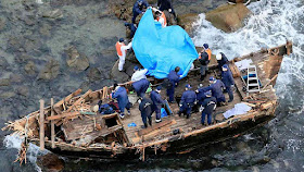 Barcos fantasmas nortecoreanos chegam ao Japão com lúgubres cargamentos