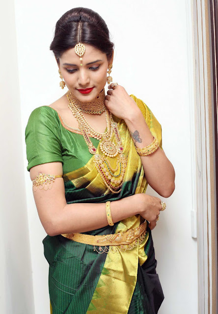 Hot Actress Behru Deepali hot pics in saree