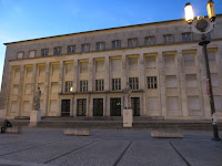 Universidad de Coimbra Exterior al anochecer