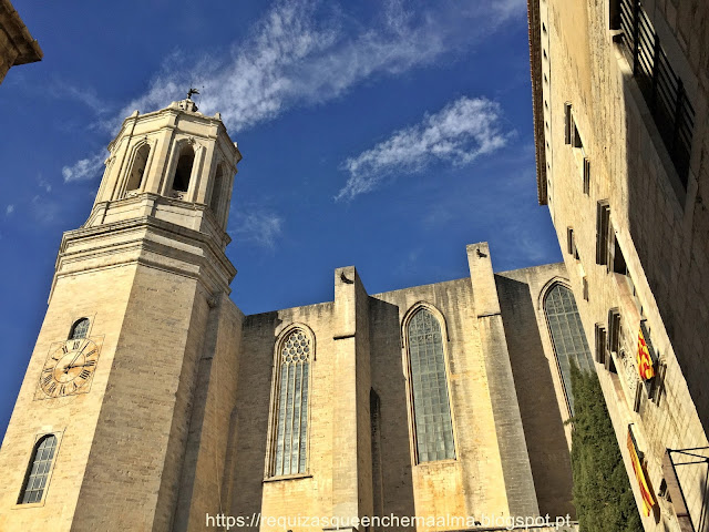 Exterior da Catedral de Santa Maria, Junto ao Museu de Arte, Girona