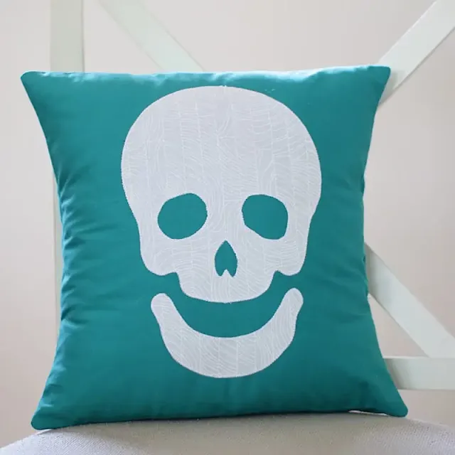skull halloween pillow