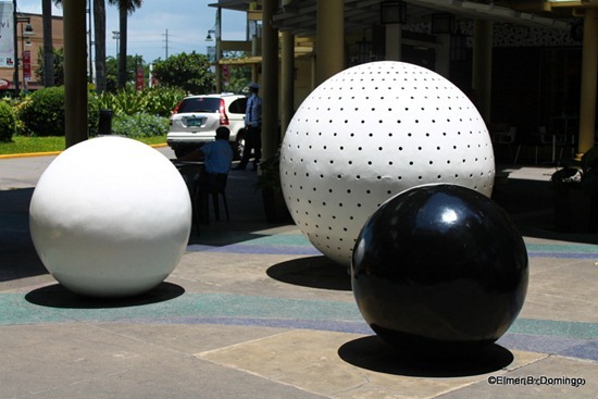 balls