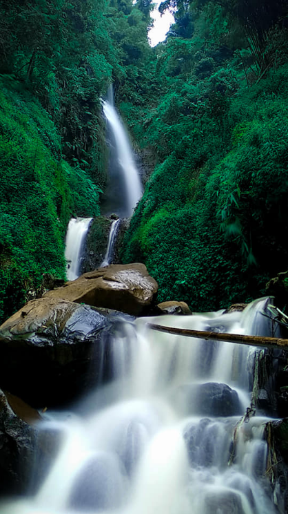 CURUG TAPAKUDA DESA SADAWANGI