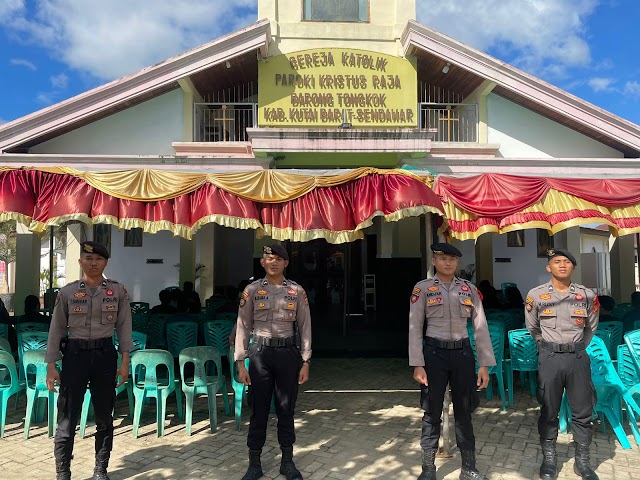 Polres Kutai Barat Berikan Pengamanan Ibadah Perayaan Paskah Di Gereja