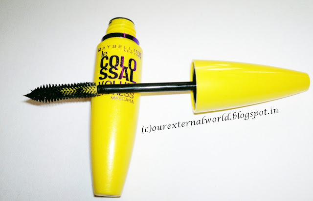  Maybelline Colossal Volum' Express Mascara