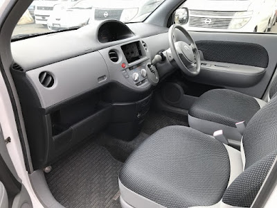 2005 Toyota Sienta