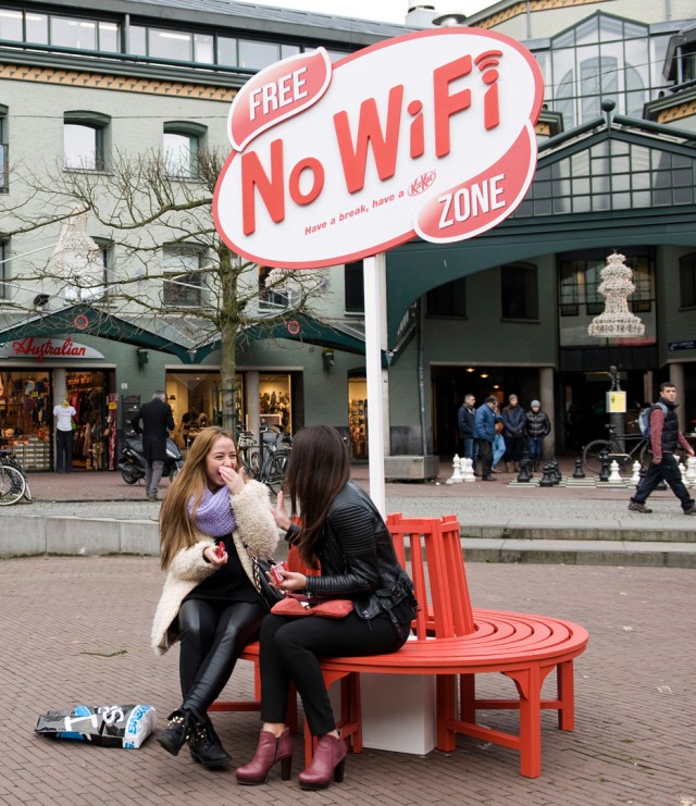 Kit-Kat-Free-No-WiFi-Zone-Jan.-2013-640x741.jpg
