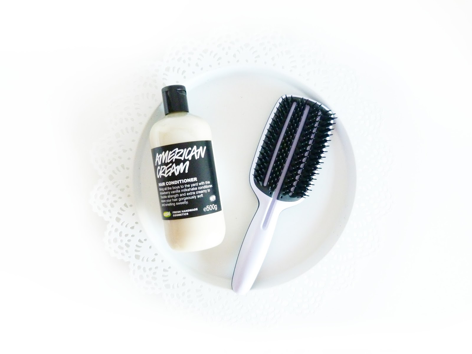 Tangle Teezer and LUSH conditioner for frizzy hair