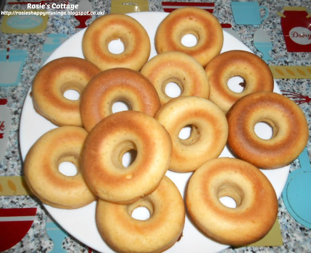 I love making my (healthier) doughnuts and now I can ice them too!