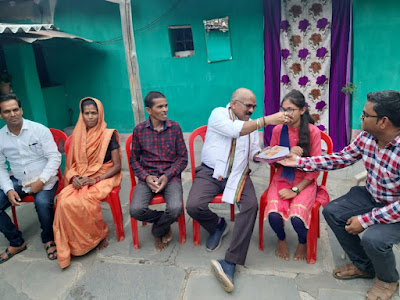 आदिवासी गरीब किसान की बेटी राज्य स्तर पर टॉप टेन में स्थान प्राप्त करने पर हल्बा समाज ने किया सम्मानित