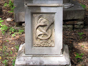 Ouroboros, Old English Cemetery, Livorno