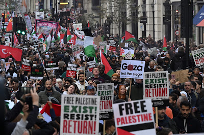 Τεράστιες διαδηλώσεις υπέρ των Παλαιστινίων και της Χαμάς σε Παρίσι, Λονδίνο και Βερολίνο
