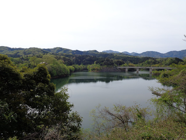 緑水湖の上長田大橋