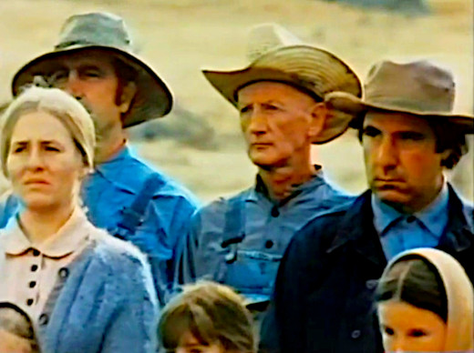 Screenshot - group portrait of The People (1972)