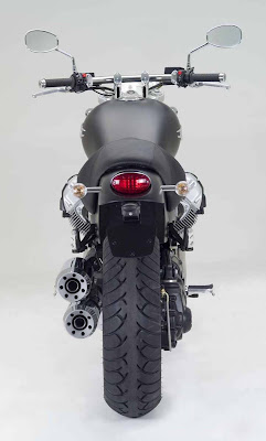 Moto Guzzi 940 Custom