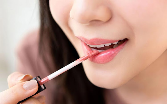 Tips Memilih Lipstik Bagi Remaja Untuk Menghindari Kesan Menor