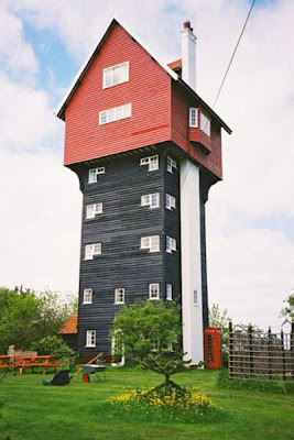 Water Towers Transformed   into Houses Seen On www.coolpicturegallery.us