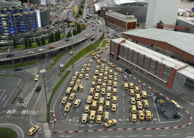 Knuffingen Airport - Worlds Largest Model Airport