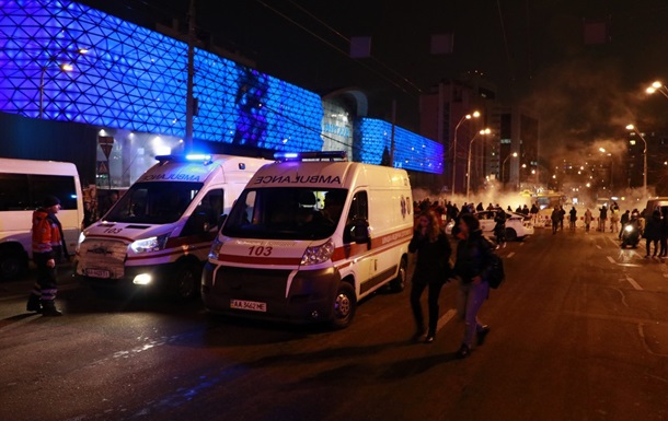 Прорив труби в Києві: є постраждалі
