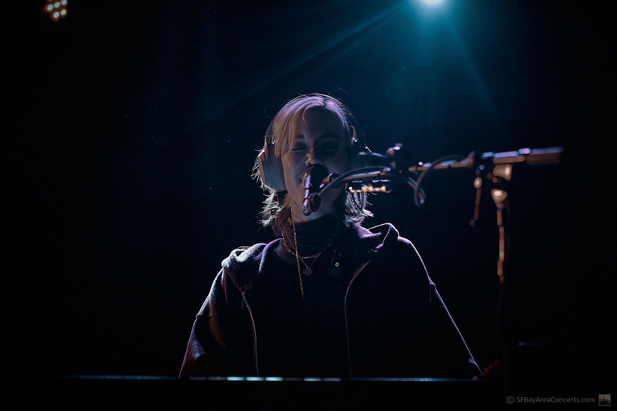 Nylo on keyboards @ the Independent (Photo: Kevin Keating)