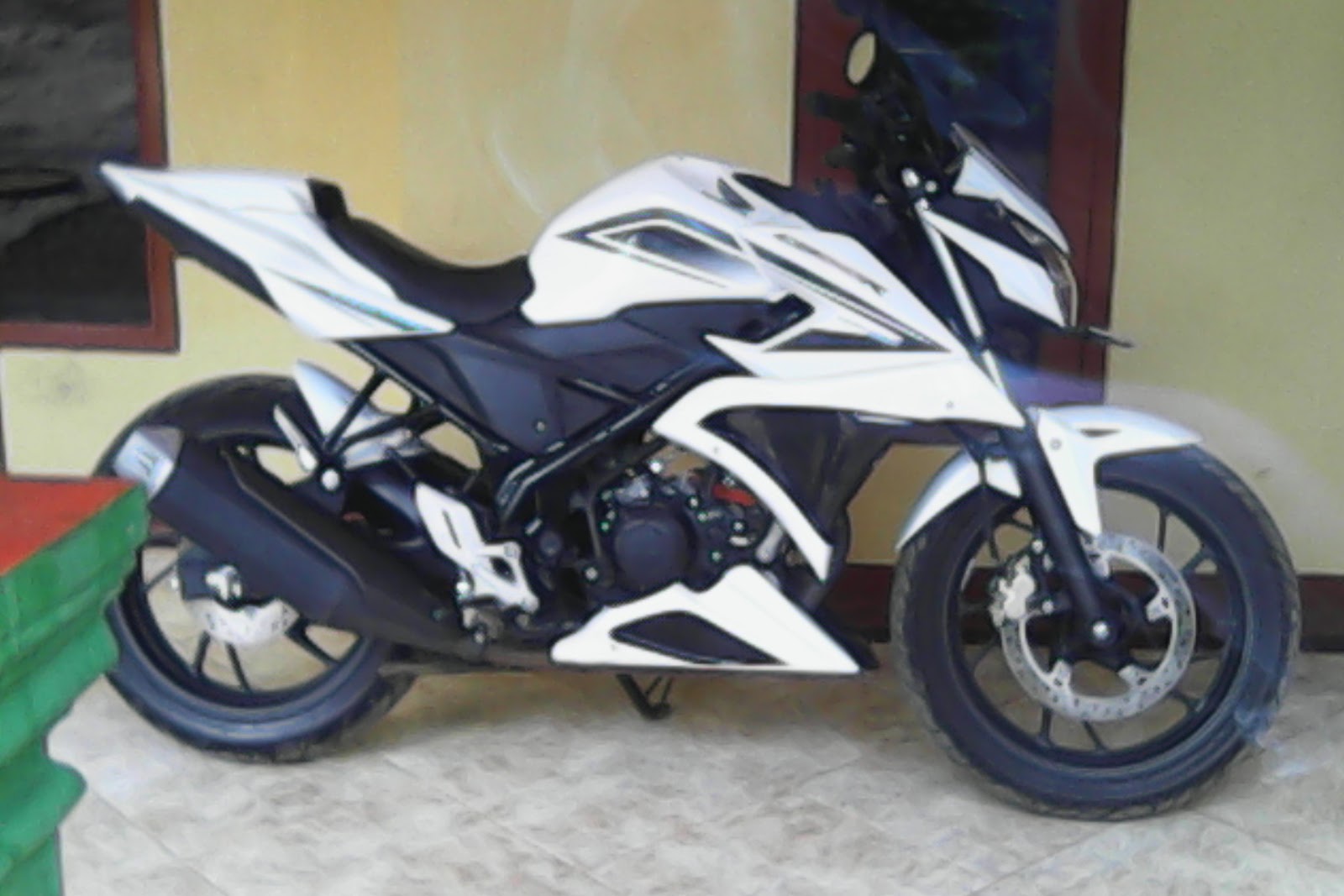 Foto Modifikasi Motor Cbr 150 Street Fire Terkeren Dan Terbaru