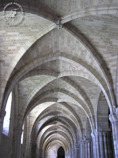 REIMS (51) - Basilique Saint-Remi (XIe-XVe siècles) (Intérieur)