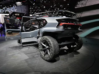 concept SUV - rear