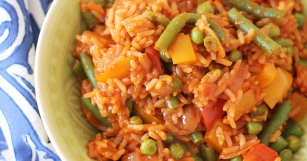 Jambalaya creools gerecht met gebakken kip, scampi en risotto rijst met chorizo, selderij, paprika en princesseboontjes 19€. Penne Im Topf Gemuse Jambalaya