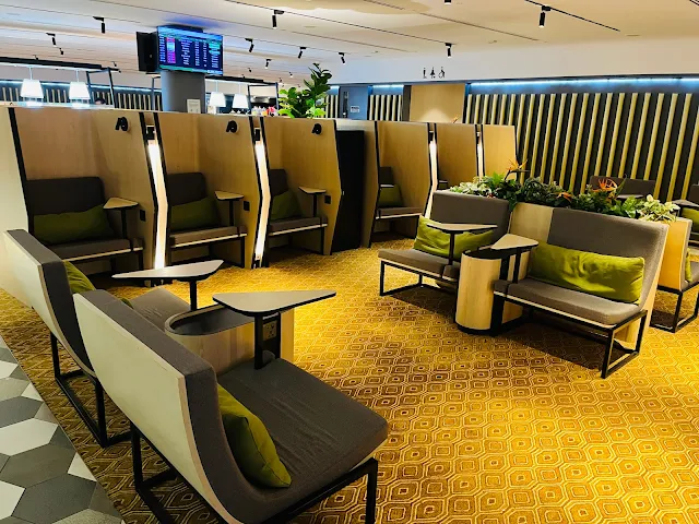 Review: Blossom SATS and Plaza Premium Lounge Terminal 4 at Singapore Changi Airport (SIN) For Korean Air Prestige Business Class