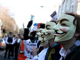 Por trás das máscaras de Guy Fawkes : O perfil do grupo Anonymous
