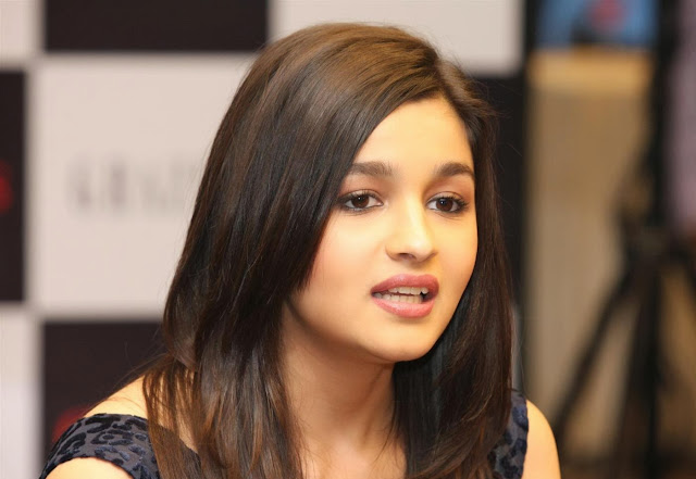 Alia Bhatt Wallpapers Free Download