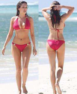 Kelly Brook's Toned Butts or Bum in Red Bikini