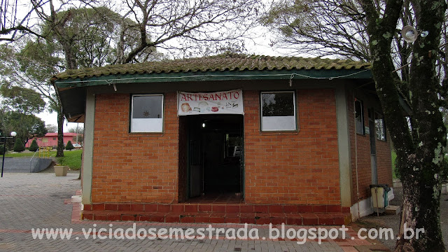 Praça Tancredo de Almeida Neves, Victor Graeff