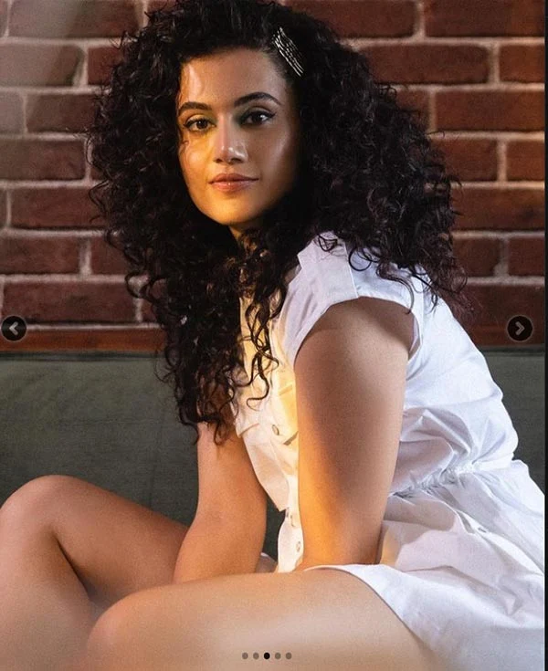 Taapsee Pannu sexy legs thighs white outfit