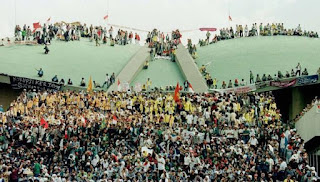 Penyebab Terjadinya Gerakan Reformasi dan Runtuhnya Orde Baru