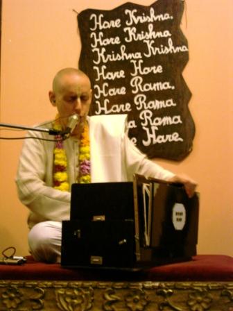 Sankarshan Das Kirtan in Temple Room in Lima,Peru