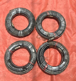 RUBBER HYD HOSE 1/4" ( 14mm) HOSE 400BAR  / 5800PSI DN06 SAE100 R2AT  520 inches 4pcs