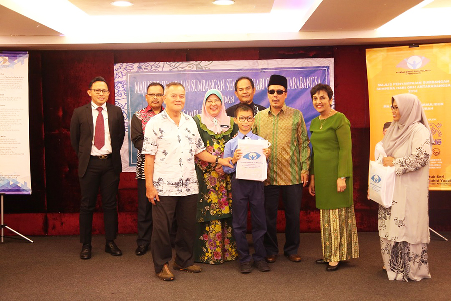 Nestlé Malaysia, Malaysian Foundation for the Blind, Braille reading, 