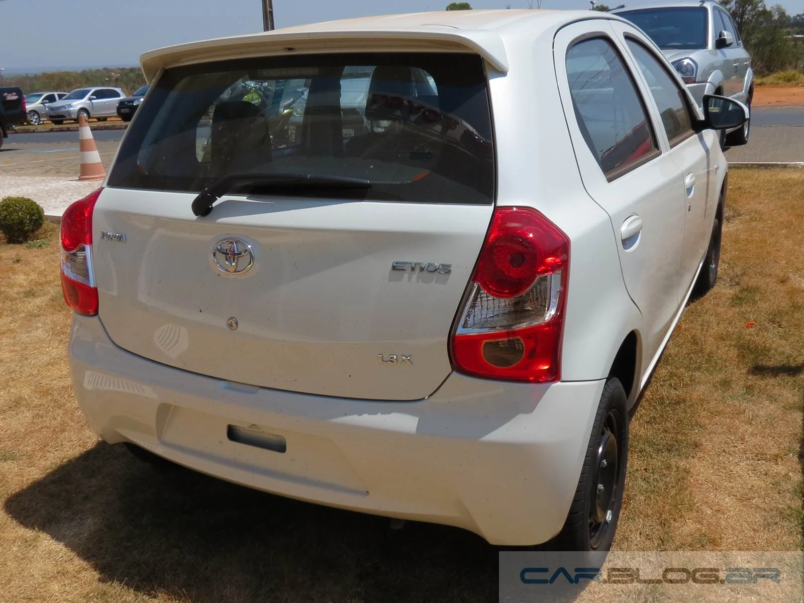 Toyota Etios X 1.3 2015