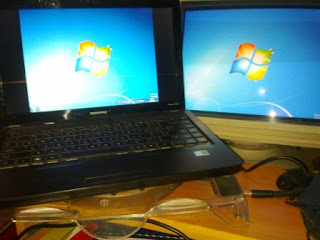 Konfigurasi Dual Monitor Menggunakan Laptop dan Monitor LCD