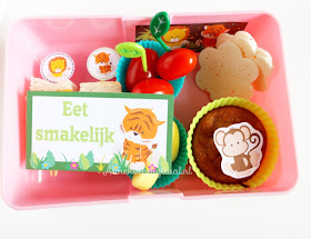 Bento box maken, hoe maak je een bento box, bento prikkers, bento prikkers zelf maken, bento lunch maken, bento voor school, bento printables, jungle printables, broodtrommelbriefjes, briefje voor in de broodtrommel